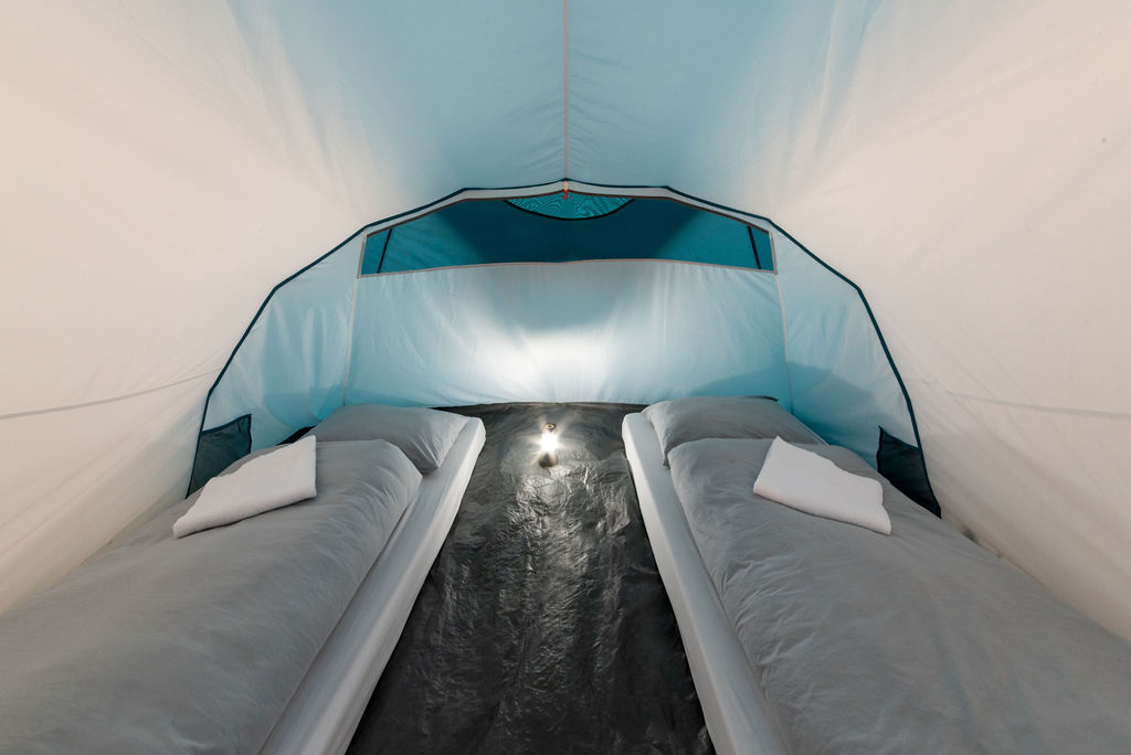 Fény a sátorban | Camping Jegy | F1 Ausztria 2023 | Red Bull Ring | Spielberg | Hivatalos jegyek | F1austria.com